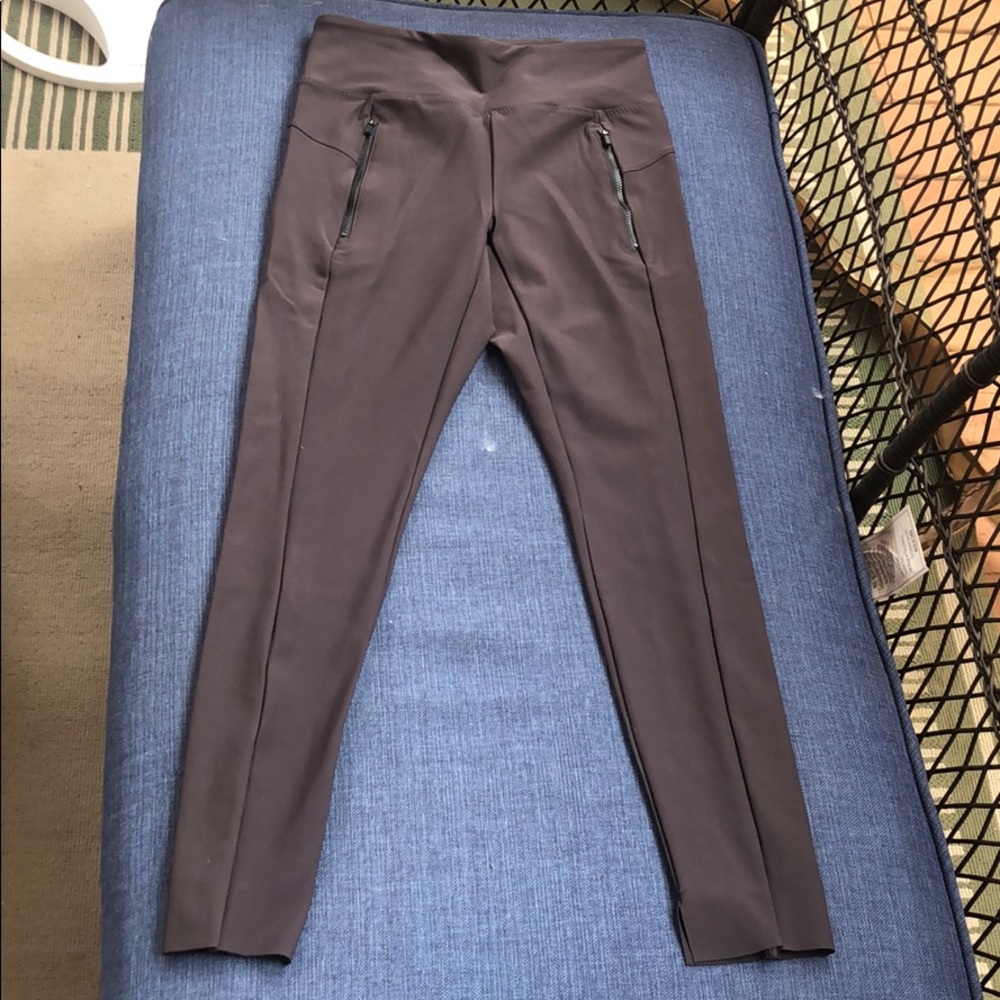 COPY - Athleta Stellar tight legging XS